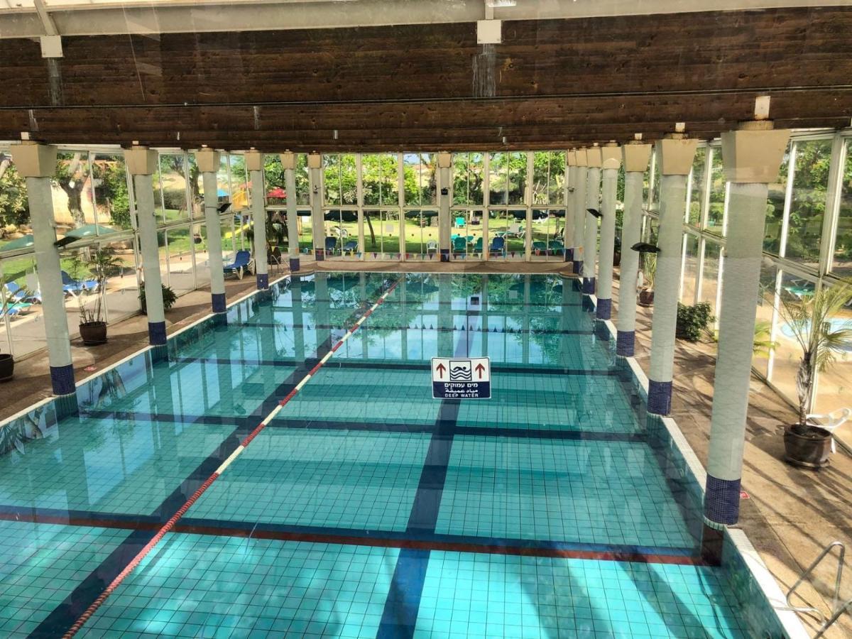 קיסריה נאות גולף- Oren Apartment ภายนอก รูปภาพ
