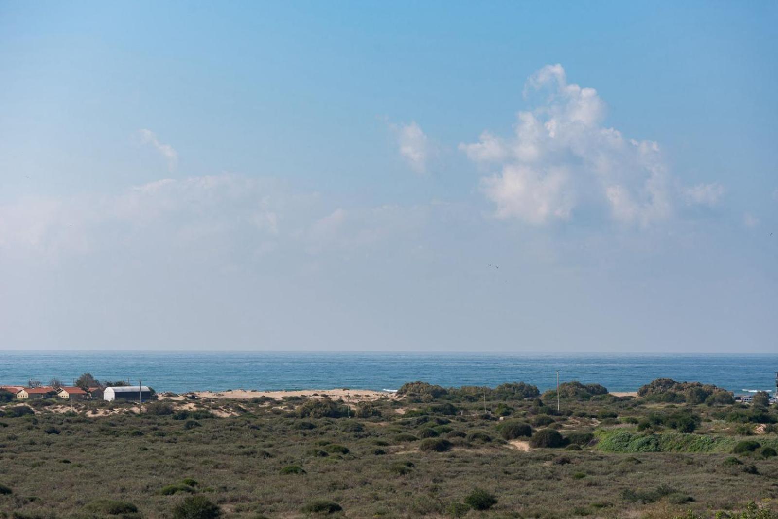 קיסריה נאות גולף- Oren Apartment ภายนอก รูปภาพ